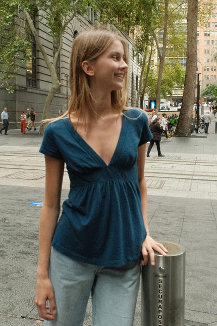 Naia Top - Light Heather Grey